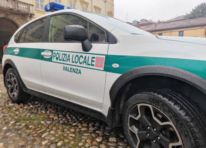 Polizia Locale di Valenza scopre automobilista con permesso disabile falso
