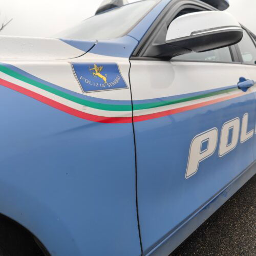 Sorpreso a cedere hashish: giovane arrestato a Pavia