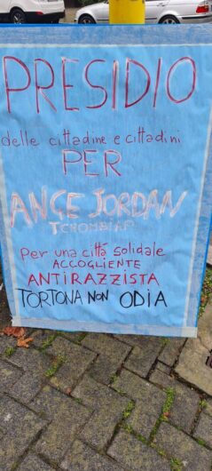 “Tortona non odia”: il presidio per il giovane Ange Jordan, ucciso davanti alla stazione