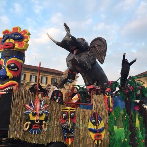 Alessandria si prepara al Carnevale. Aperte le iscrizioni per la sfilata dei carri in centro città