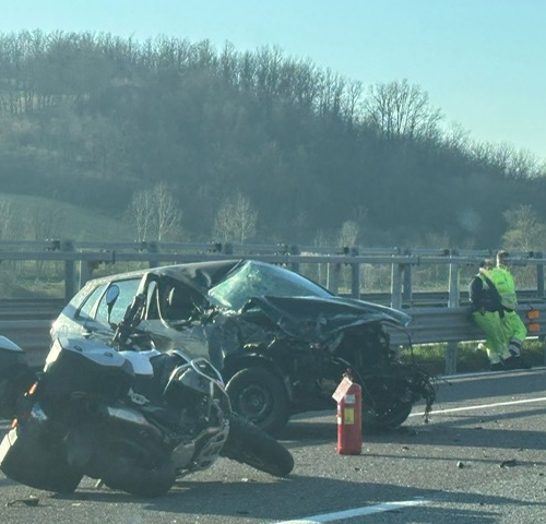 Quattro mezzi coinvolti in un incidente sull’A26, poco prima della Galleria Olimpia