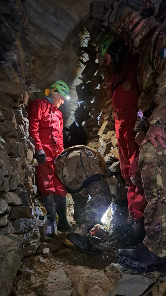 Bonifica bombe mano grotta cuneese