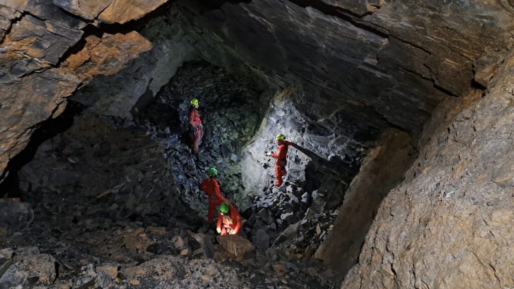 Bonifica bombe mano grotta cuneese