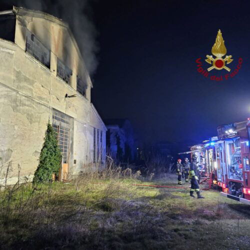 Incendio all’ex dogana di Voghera