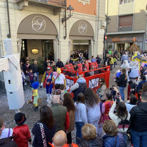 Il Carnevale di Casale tra fantasia e divertimento: le foto