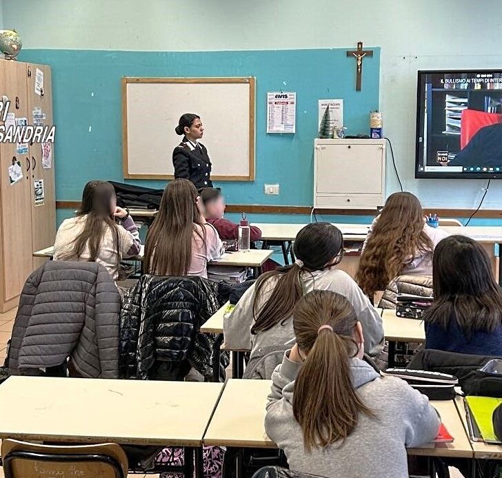 A Sale i Carabinieri incontrano gli studenti di elementari e medie per diffondere la cultura della legalità