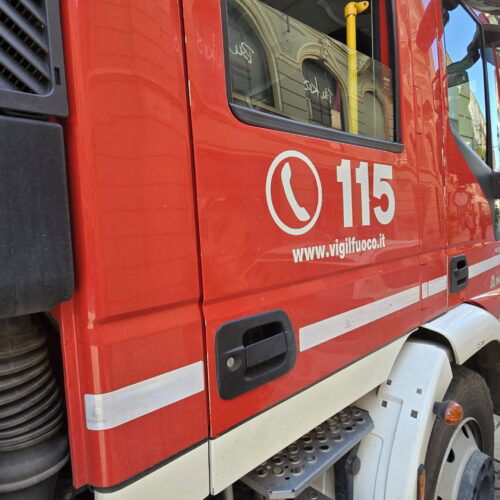 A Volpedo va a fuoco un capanno degli attrezzi