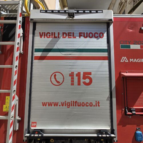 Incendio in una alloggio in via Parnisetti ad Alessandria: due persone intossicate dal fumo