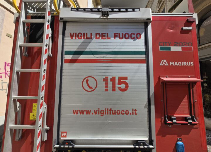 Incendio in un alloggio in via Parnisetti ad Alessandria: due persone intossicate dal fumo