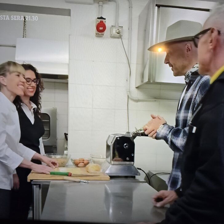 I plin di Valentina della trattoria Antichi Sapori stregano Bastianich e Barbieri