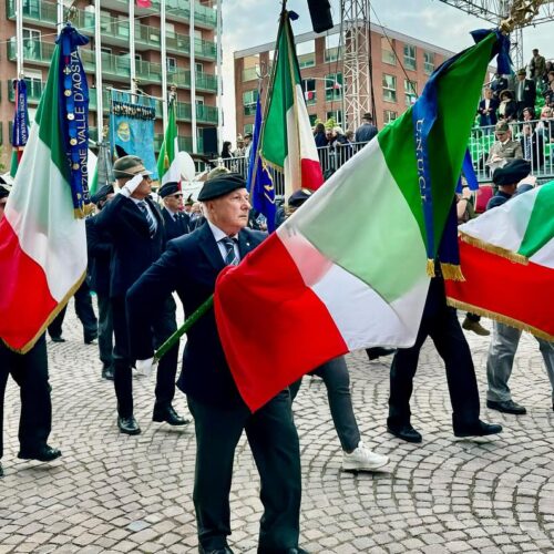 Biella abbraccia gli Alpini