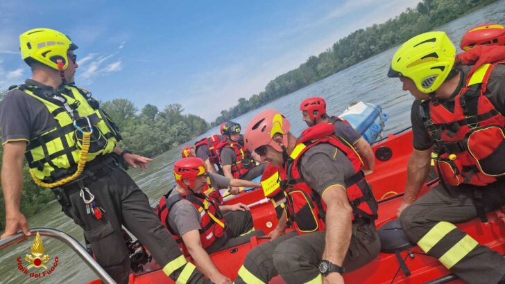 Esercitazione dei Vigili del Fuoco lungo il Po a Casale e Morano
