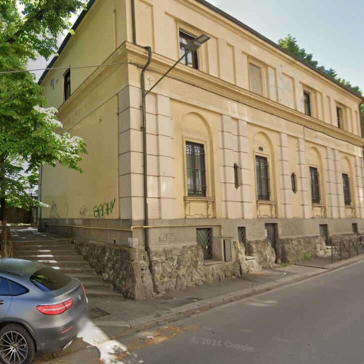 Novi: scontro furioso tra 2 ragazzine. Tutti con lo smartphone a riprendere prima dell’esempio di un ragazzo