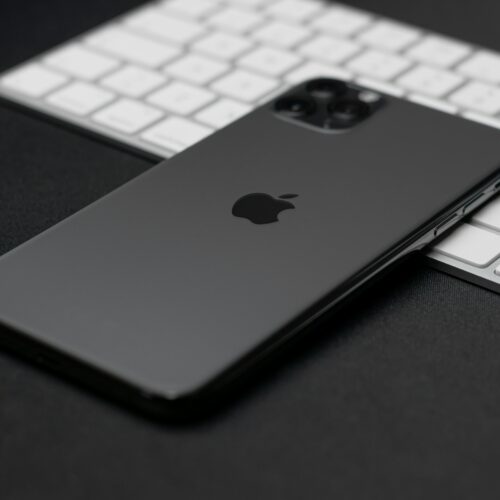 Apple: patch urgente contro attacchi zero-day 