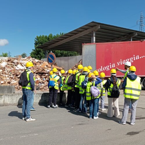 Aral apre le porte alla città: oggi protagonisti gli studenti, sabato i cittadini