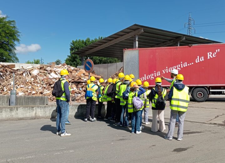 Aral apre le porte alla città: oggi protagonisti gli studenti, sabato i cittadini