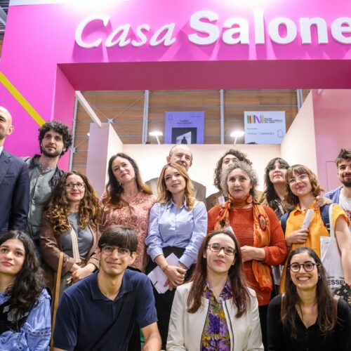 Al Salone del Libro premiati i vincitori del concorso letterario A/R Andata e racconto”