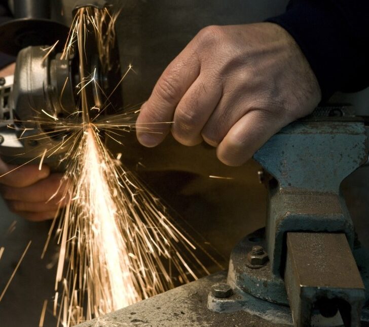 Pavia in affanno: industria e artigianato arretrano nel primo trimestre 2025
