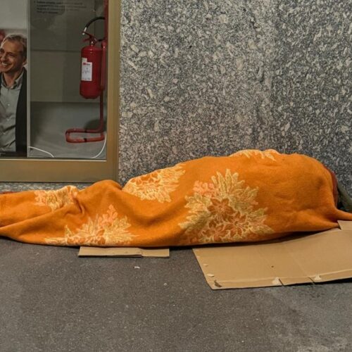 Ad Alessandria si aggrava l’emergenza freddo: 25 persone senzatetto e quasi 100 a rischio sfratto