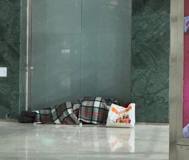 Ad Alessandria si aggrava l’emergenza freddo: 25 persone senzatetto e quasi 100 a rischio sfratto