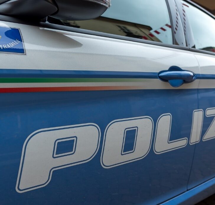 Doveva scontare una pena per maltrattamenti in famiglia. Rintracciato dalla Stradale e arrestato