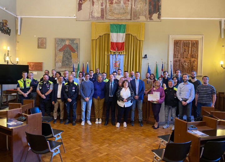 Formazione e impegno per la sicurezza del territorio: consegnati i diplomi ai volontari di Protezione Civile