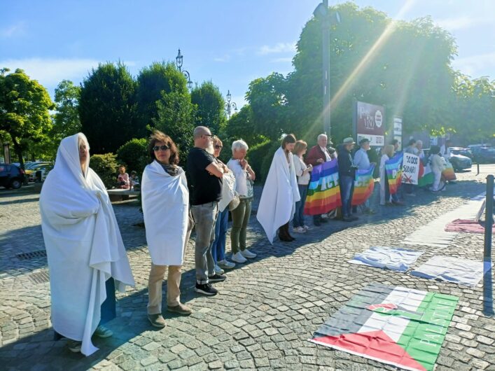 In provincia tanti lenzuoli bianchi per ricordare i palestinesi uccisi a Gaza