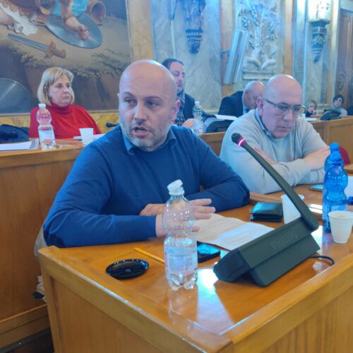 “Il peggior consiglio comunale di cui si possa avere memoria”: l’attacco di Ballerini (Valenza Futura)