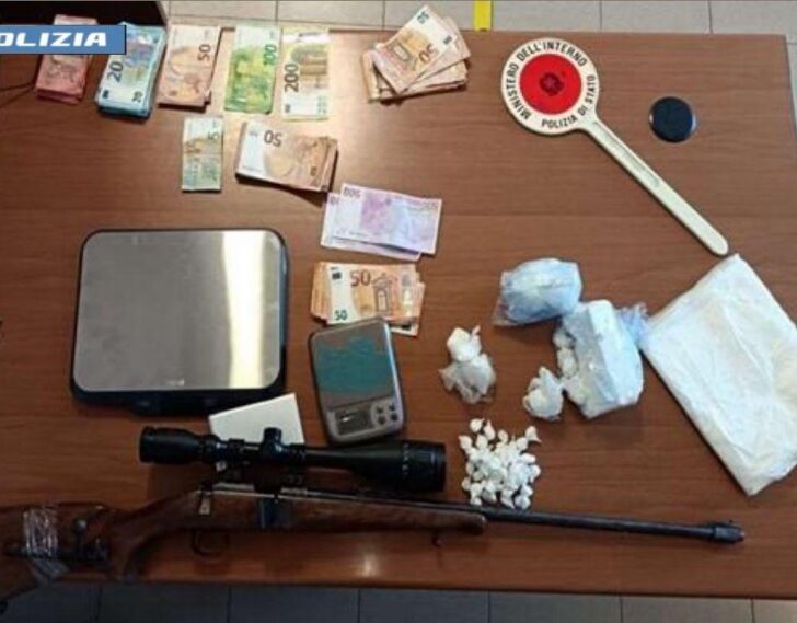 Operazione antidroga a Vigevano: due arresti e sequestrati 8 etti di cocaina, 5 mila euro e un fucile rubato