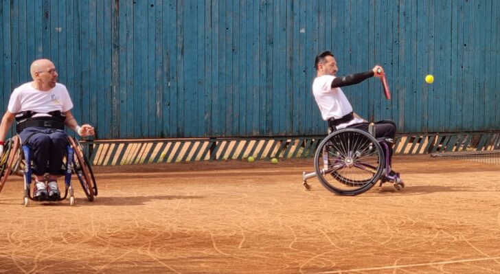 Un giorno di musica e sport in Ucraina: artisti e sportivi regalano un sorriso a Ivano Frankivs’k