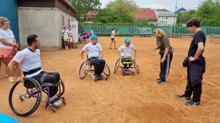 Un giorno di musica e sport in Ucraina: artisti e sportivi regalano un sorriso a Ivano Frankivs’k