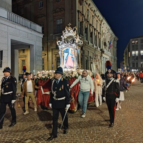 Per la prima volta la Madonna della Salve in processione di sera con le fiaccole: “Come essere a Lourdes”
