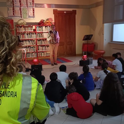 Speciale notte in biblioteca per un gruppo di bambini grazie a Librinfesta