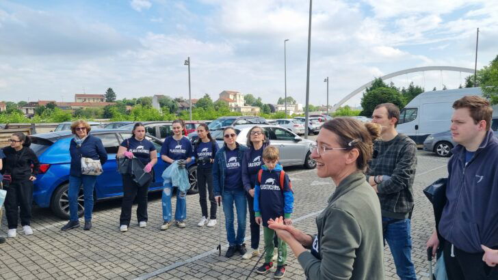 Raccolta rifiuti nelle zone tra i ponti Tiziano e Meier del Comitato Piscina Borgoglio e di Plastic Free