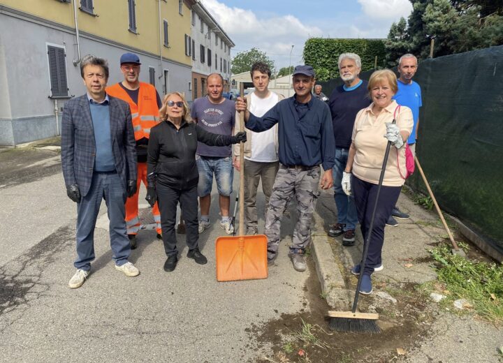 Tanti volontari a Castelceriolo per raccogliere i rifiuti e tenere pulito il sobborgo