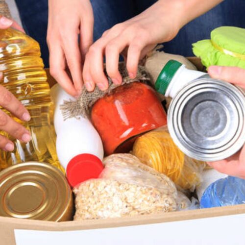 Sabato la raccolta alimentare nei supermercati di Pavia. Da gennaio già distribuiti migliaia di pacchi a famiglie in difficoltà