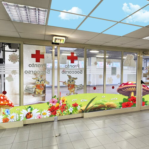 Al Pronto soccorso dell’Infantile balene e delfini per incantare i piccoli pazienti