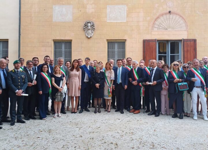 Ai Giardini Malaspina di Pavia nove cittadini meritevoli insigniti con le Onorificenze al Merito della Repubblica