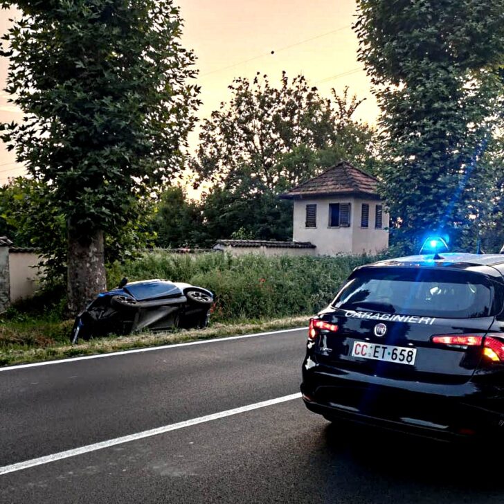 Perde il controllo della minicar e finisce fuori strada: non è un gravi condizioni