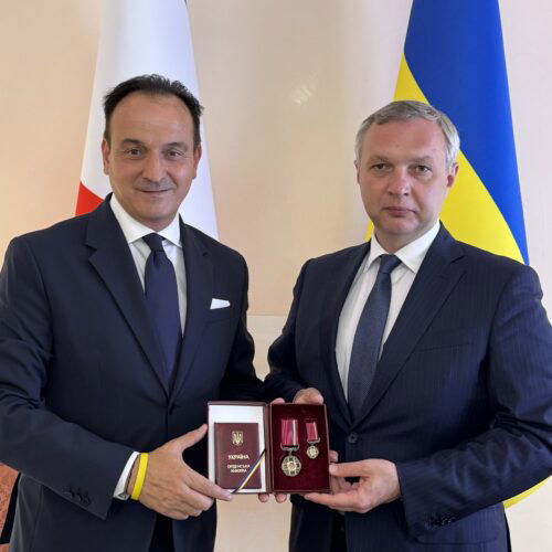 A Cirio premio “Ordine al Merito” da Zelenskyy per impegno pro Ucraina