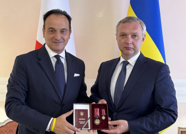 A Cirio premio “Ordine al Merito” da Zelenskyy per impegno pro Ucraina
