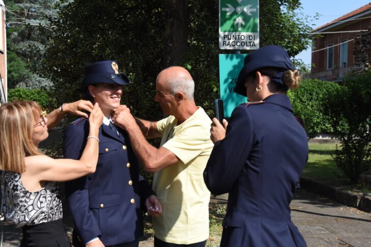 Alla Scuola di Polizia gli allievi del 229° corso ricevono gli alamari. Ora pronti per il giuramento