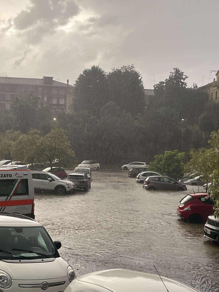 Allagamento palazzetto Valenza sabato 21 giugno 2025