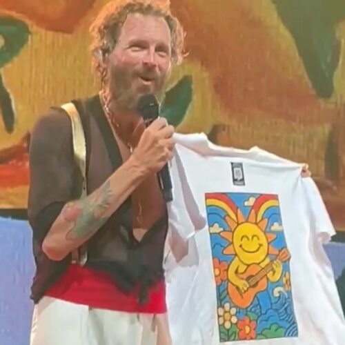 Jovanotti ha “Ovada addosso”: per lui magliette da una ditta ovadese