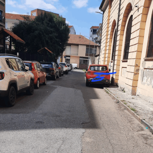 Cantieri teleriscaldamento in via Montevecchio: “Doppio senso con sosta selvaggia: è caos”