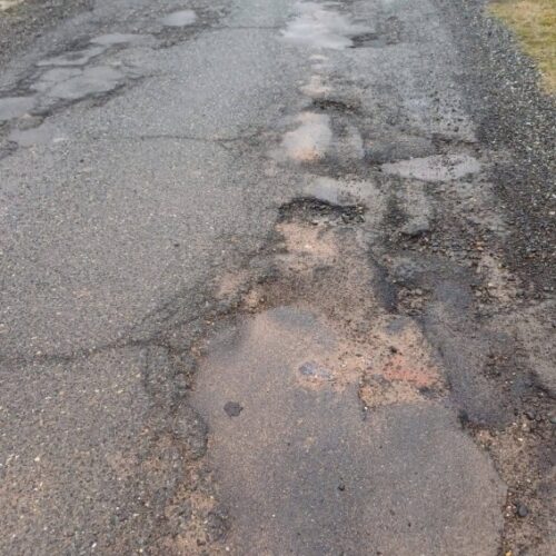 Strade da riasfaltare e cartelli mancanti: una mappa con le criticità più urgenti nei sobborghi della Fraschetta