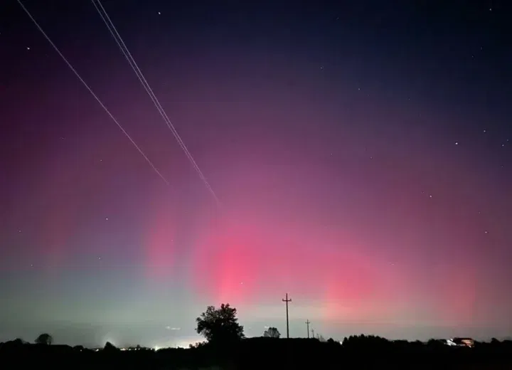 Occhi e speranze verso il cielo questa notte: possibili aurore in Italia