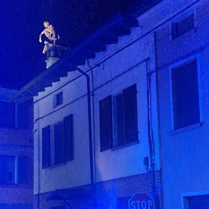 La disperazione dell’uomo che ha minacciato di lanciarsi nel vuoto e le parole che gli hanno salvato la vita