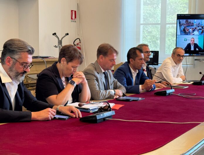 A Tortona l’incontro tra Piemonte, Liguria e Lombardia per potenziare i servizi ferroviari del Nord-Ovest