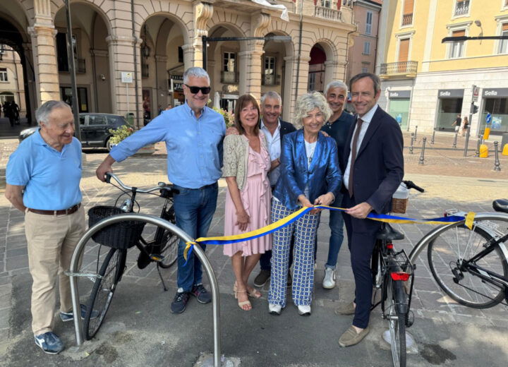 Nuovi portabiciclette e cestini in centro grazie al Lions Club Alessandria Host